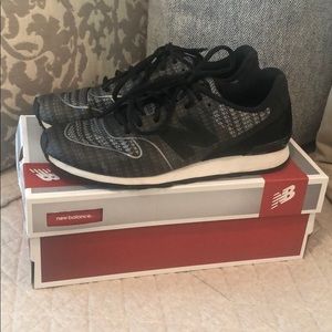 New Balance 696 Sneakers